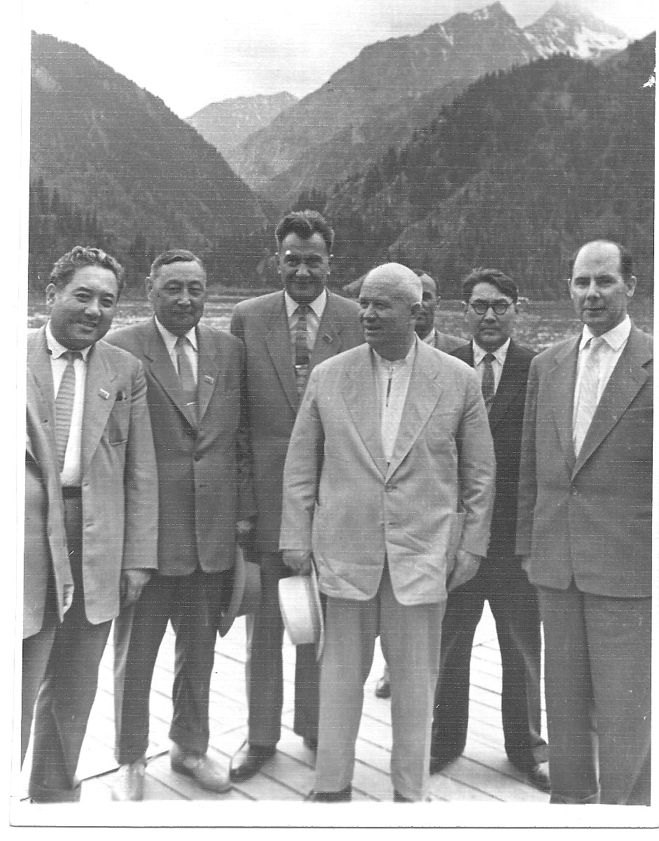 Юсупов, Шарипов, Кунаев, Хрущёв, Дауленов, Родионов. 1962 г. Алма-Ата 